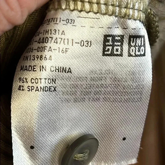 Uniqlo Womens Olive Green button up ribbed long sleeve cropped top XS cardigan - Picture 3 of 6